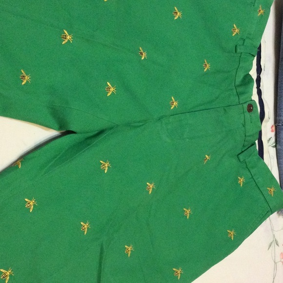 Shorts - Picture 3 of 5